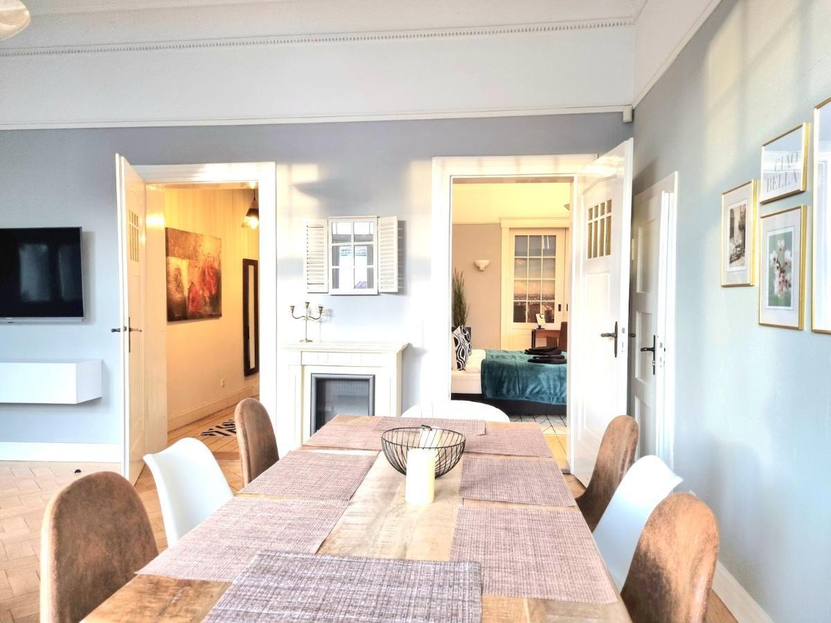 האמלן Charysma - Jugendstil Trifft Moderne, Schlafzimmer Mit Smart-Tv, Tischfussball, Darts, Parkplatz מראה חיצוני תמונה