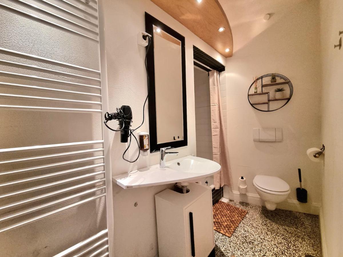 האמלן Charysma - Jugendstil Trifft Moderne, Schlafzimmer Mit Smart-Tv, Tischfussball, Darts, Parkplatz מראה חיצוני תמונה
